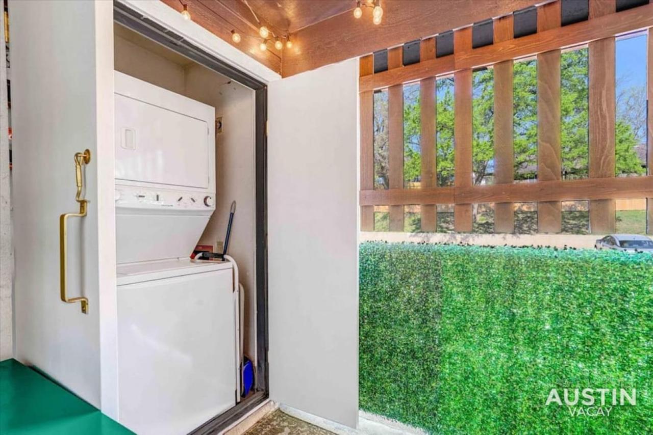Cool Down On Riverside Free Parking And Shared Pool Austin Extérieur photo